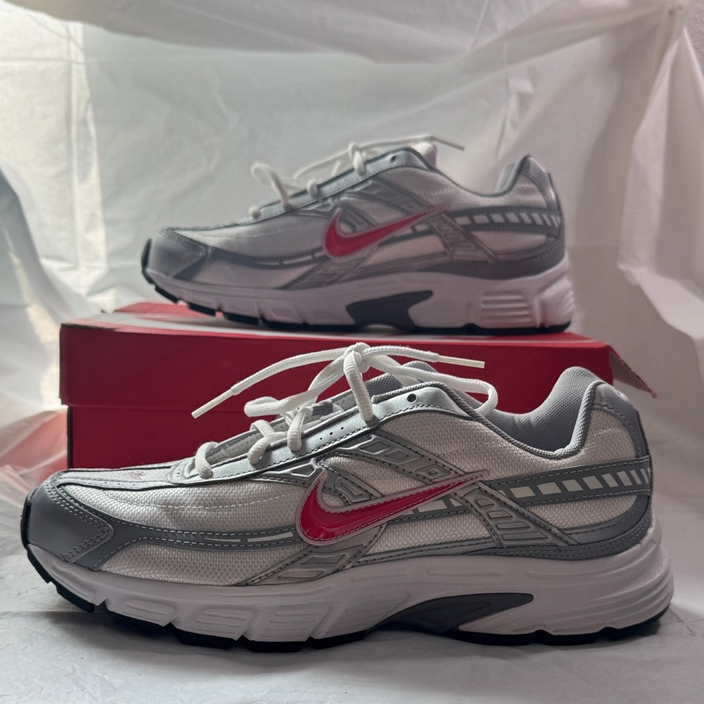 Nike INITIATION 💓 Hot Pink Desing White and Gray Sneakers with Red Swoosh